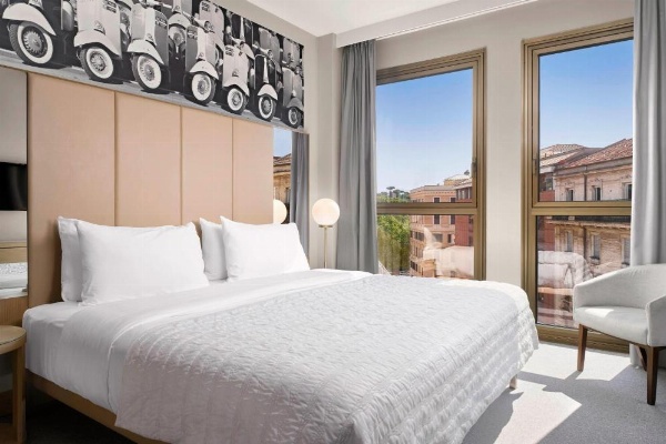 Le Meridien Visconti Rome image 9